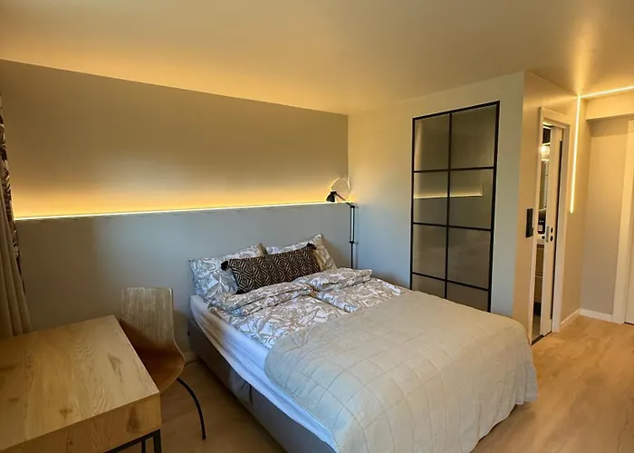 Newly Renovated Rom Fana Διαμέρισμα *